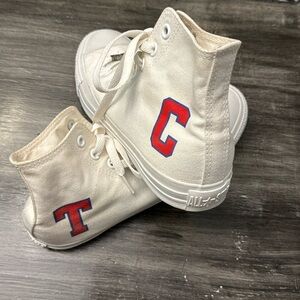 🍍CHUCK TAYLOR CONVERSE HIGHTOP🍍SZ 7🍍
